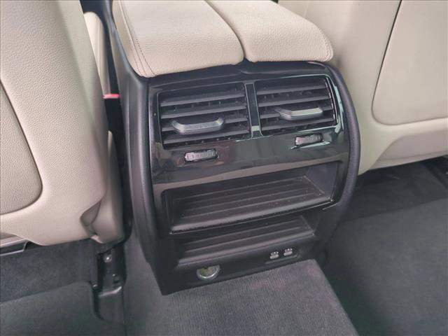 Used 2021 BMW 530e w/ Premium Package image 17