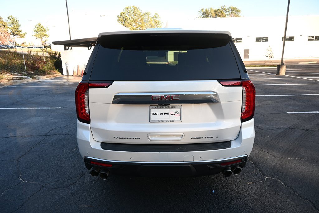 Used 2023 GMC Yukon Denali w/ Denali Reserve Package image 28