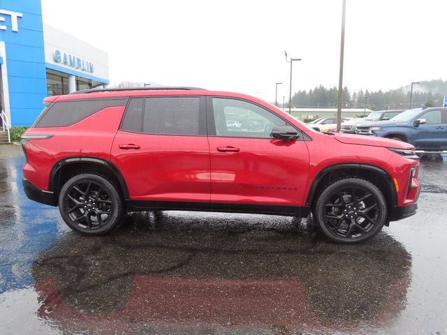 Used 2025 Chevrolet Traverse RS w/ LPO, Floor Liner Package AWD/4WD image 9