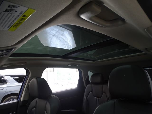 Used 2022 Kia Sorento EX w/ Panoramic Sunroof Package image 11