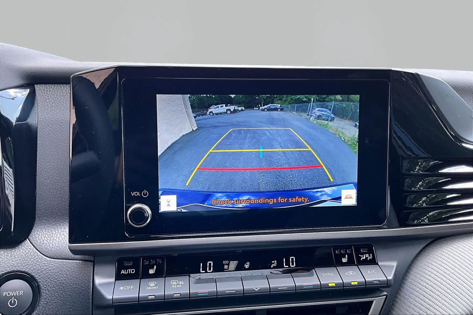 Used 2025 Toyota Camry SE w/ Convenience Package FWD image 27