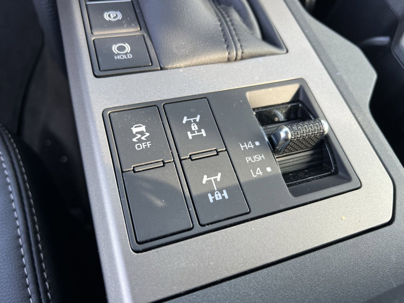 Used 2025 Toyota Land Cruiser image 32