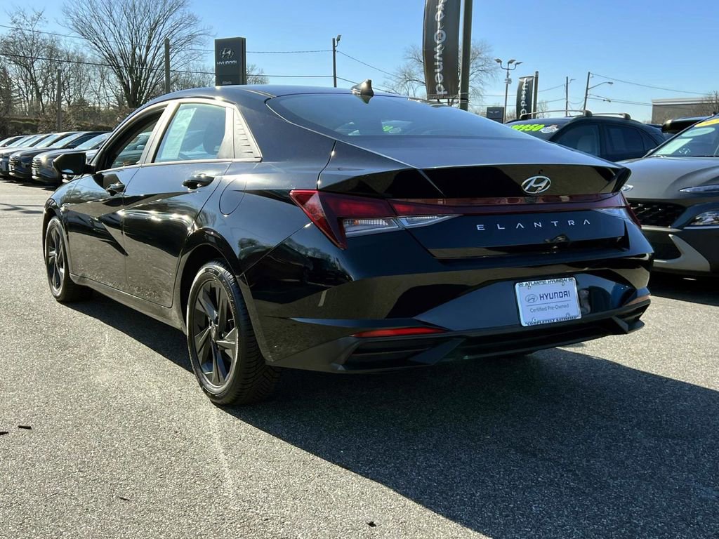 Certified 2022 Hyundai Elantra SEL image 6