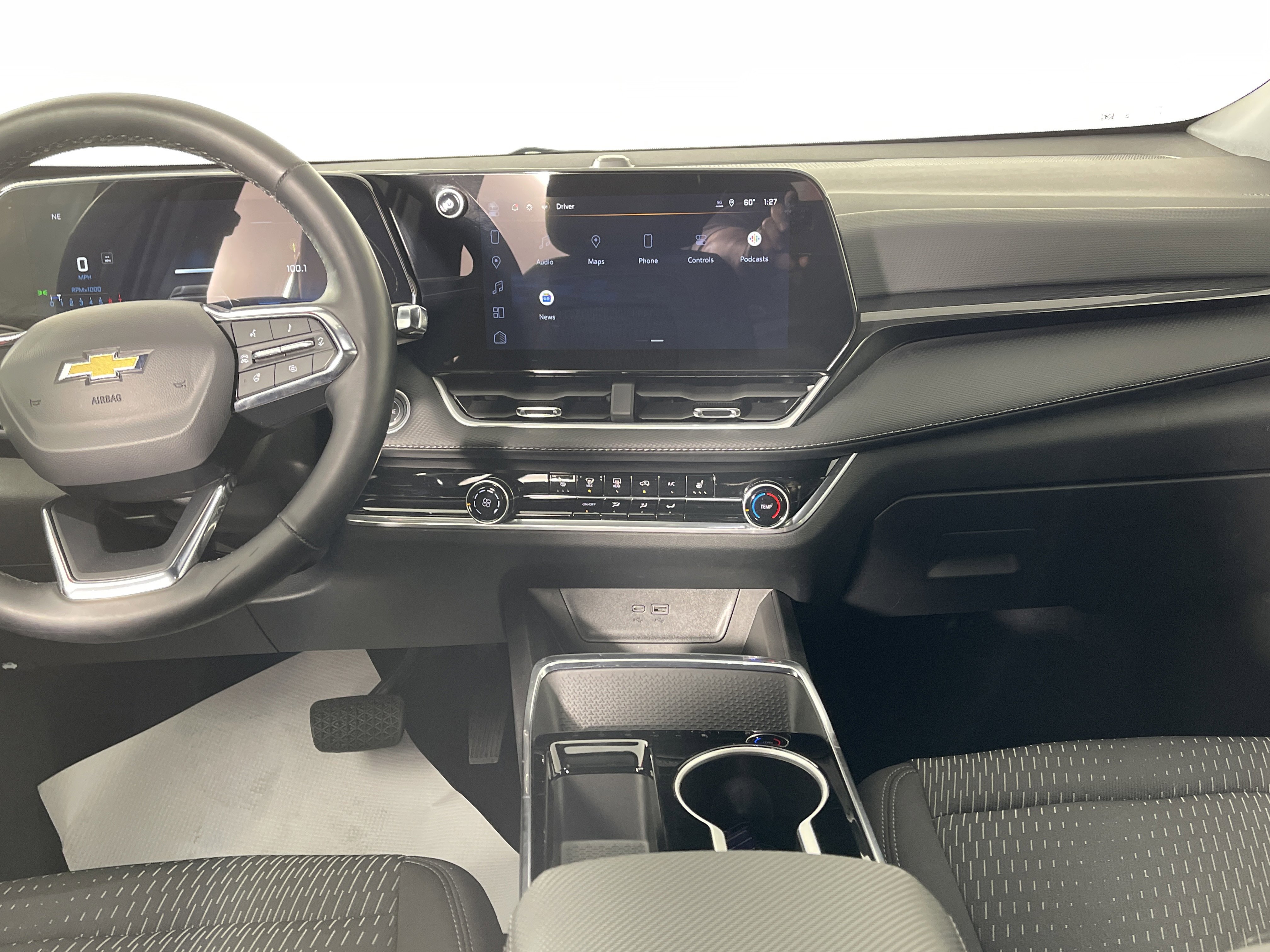 Used 2025 Chevrolet Equinox LT image 14