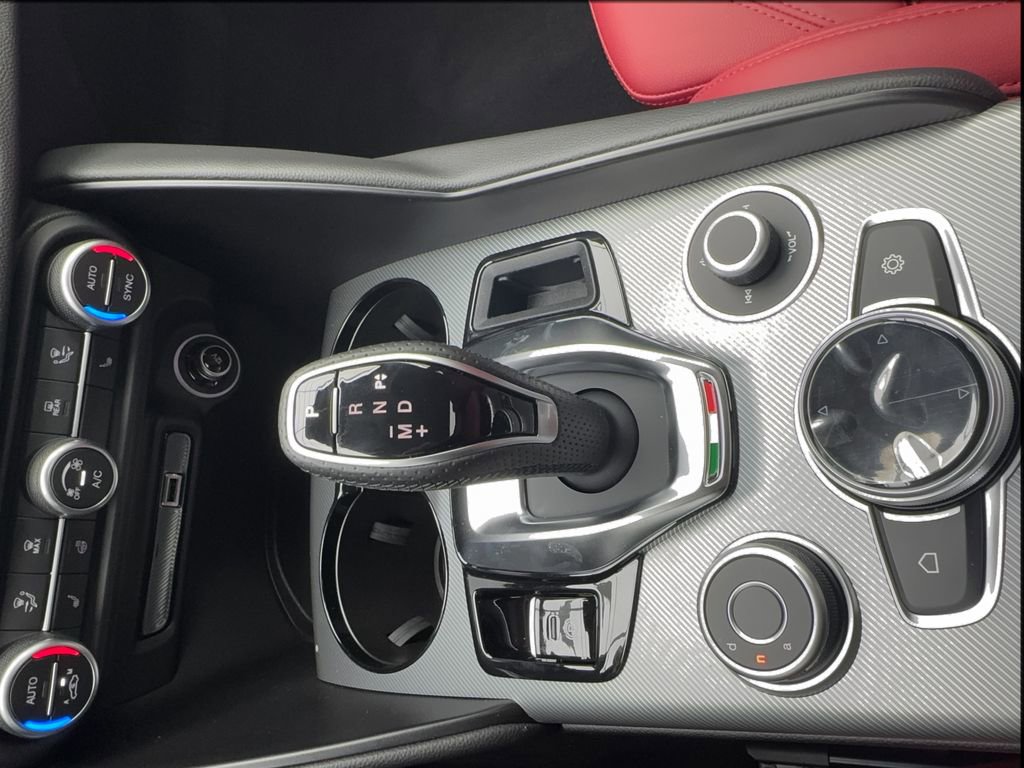 New 2025 Alfa Romeo Giulia RWD image 25
