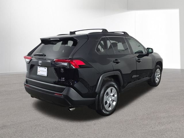 Used 2021 Toyota RAV4 LE AWD/4WD image 12