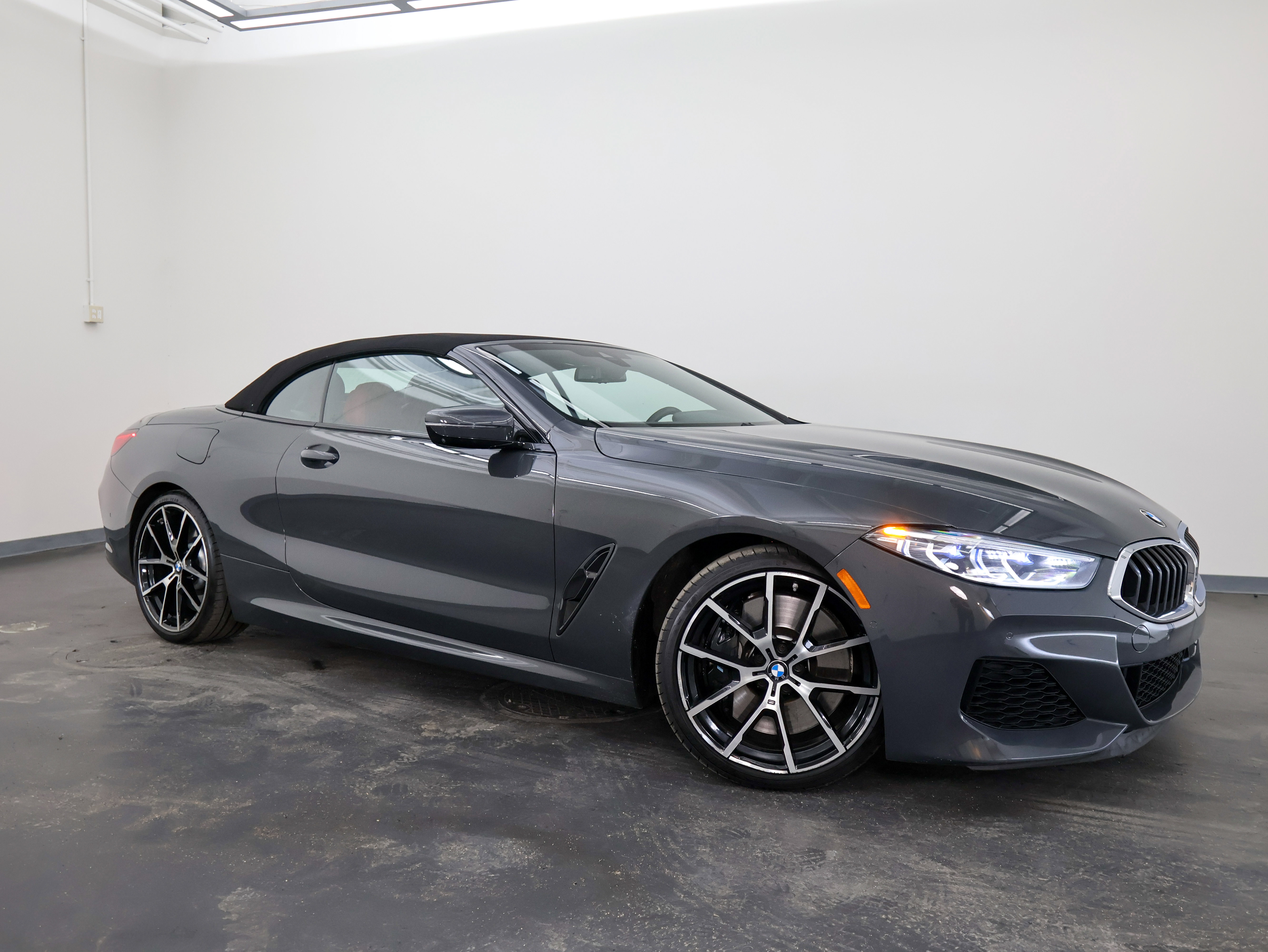 Used 2021 BMW M850i xDrive Convertible w/ Driving Assistance Package image 2