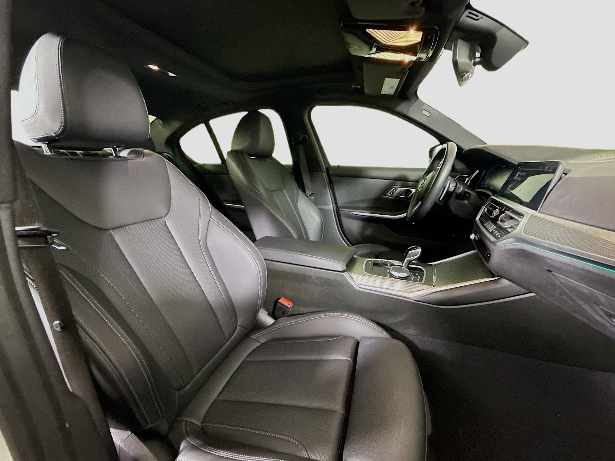 Used 2022 BMW 330e w/ M Sport Package image 29