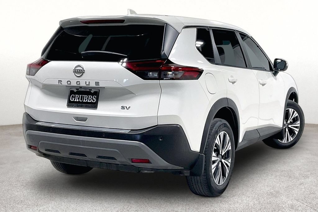 Used 2023 Nissan Rogue SV FWD image 2