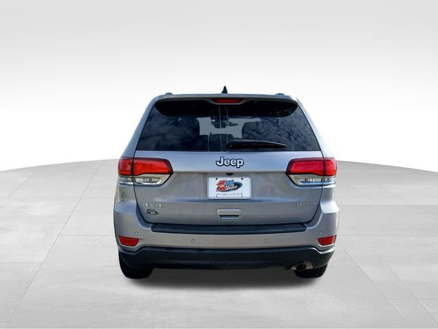 Used 2020 Jeep Grand Cherokee Laredo image 4