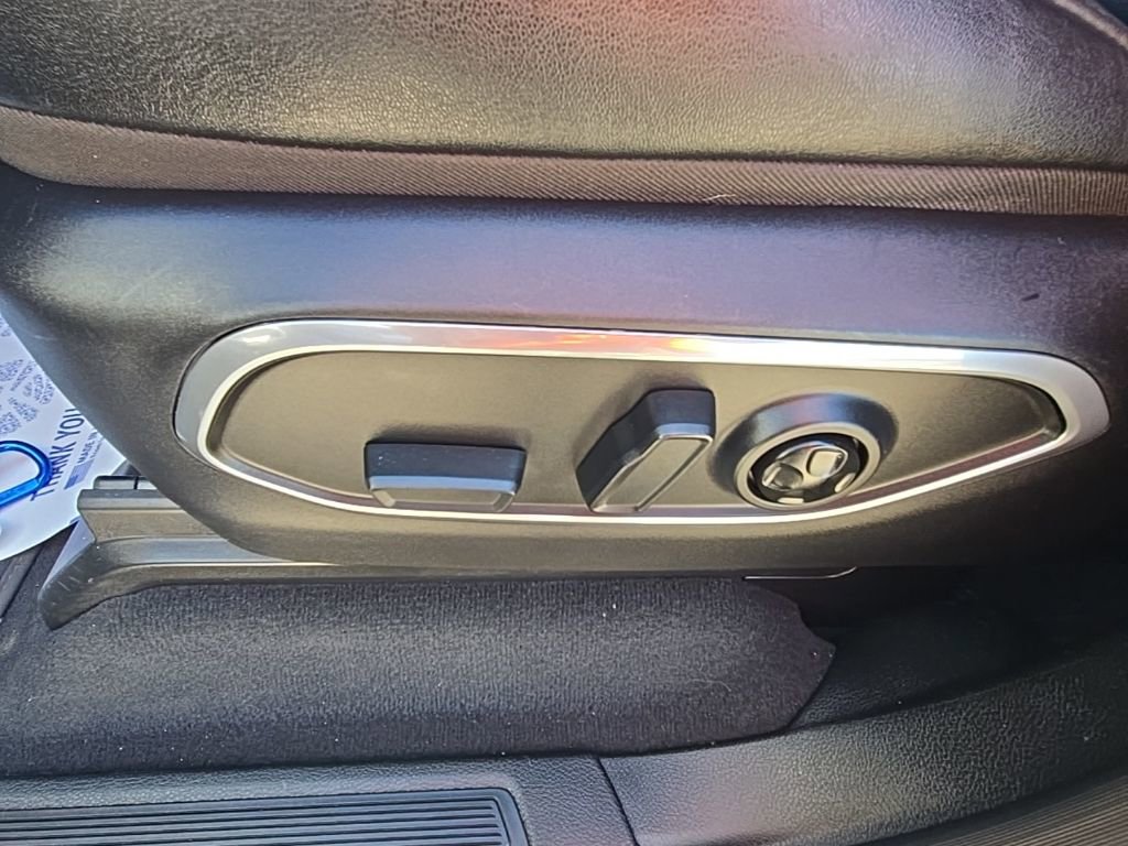 Used 2024 Jeep Wagoneer L Series II w/ Flexible Seating Group image 37