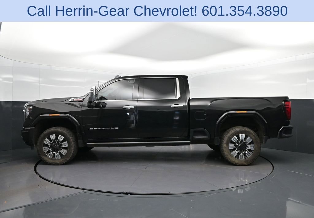 Used 2024 GMC Sierra 3500 Denali w/ Denali Reserve Package image 4