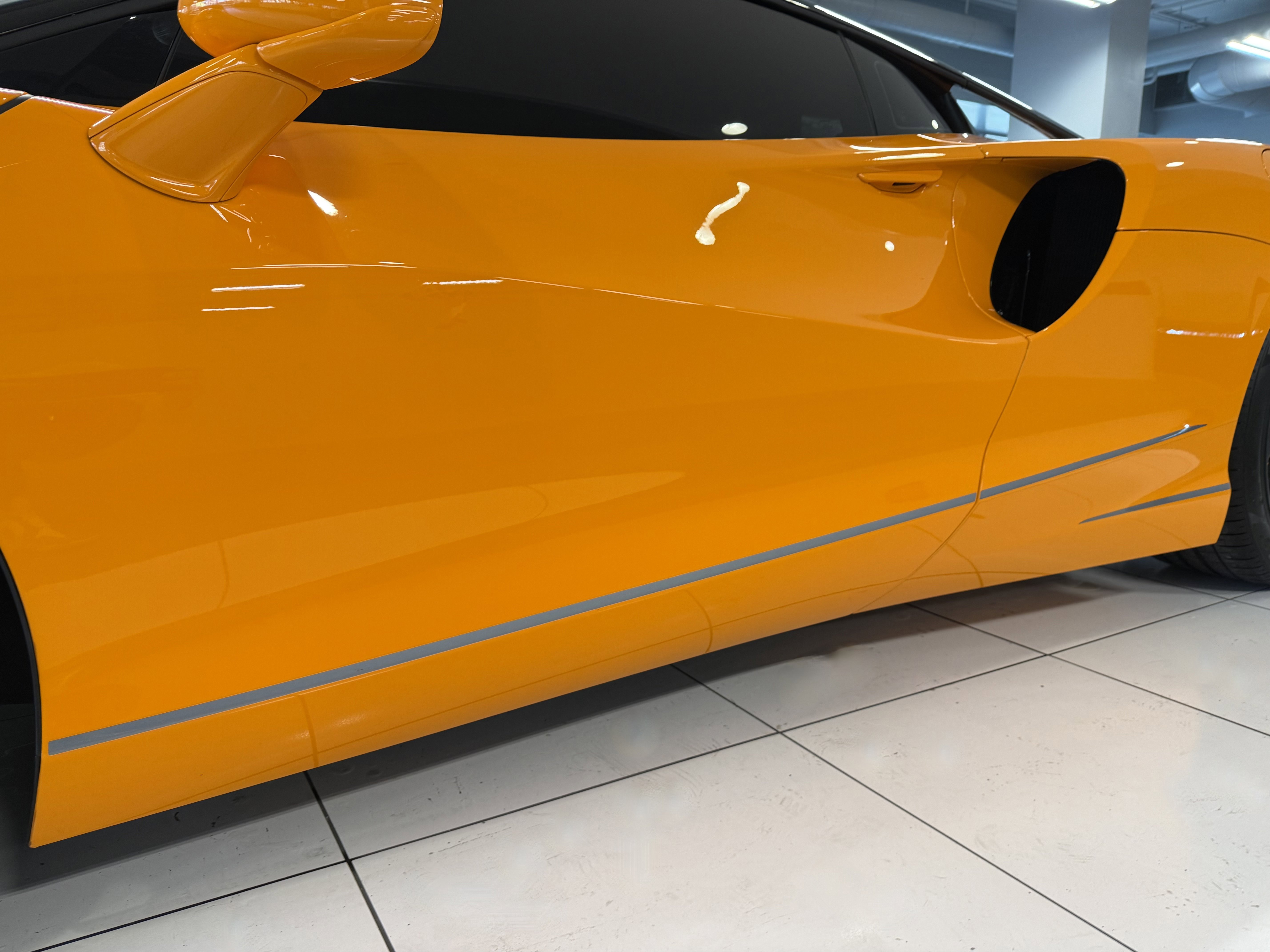 Used 2023 McLaren Artura image 1