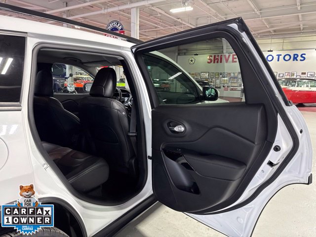 Certified 2021 Jeep Cherokee Latitude Plus AWD/4WD image 42
