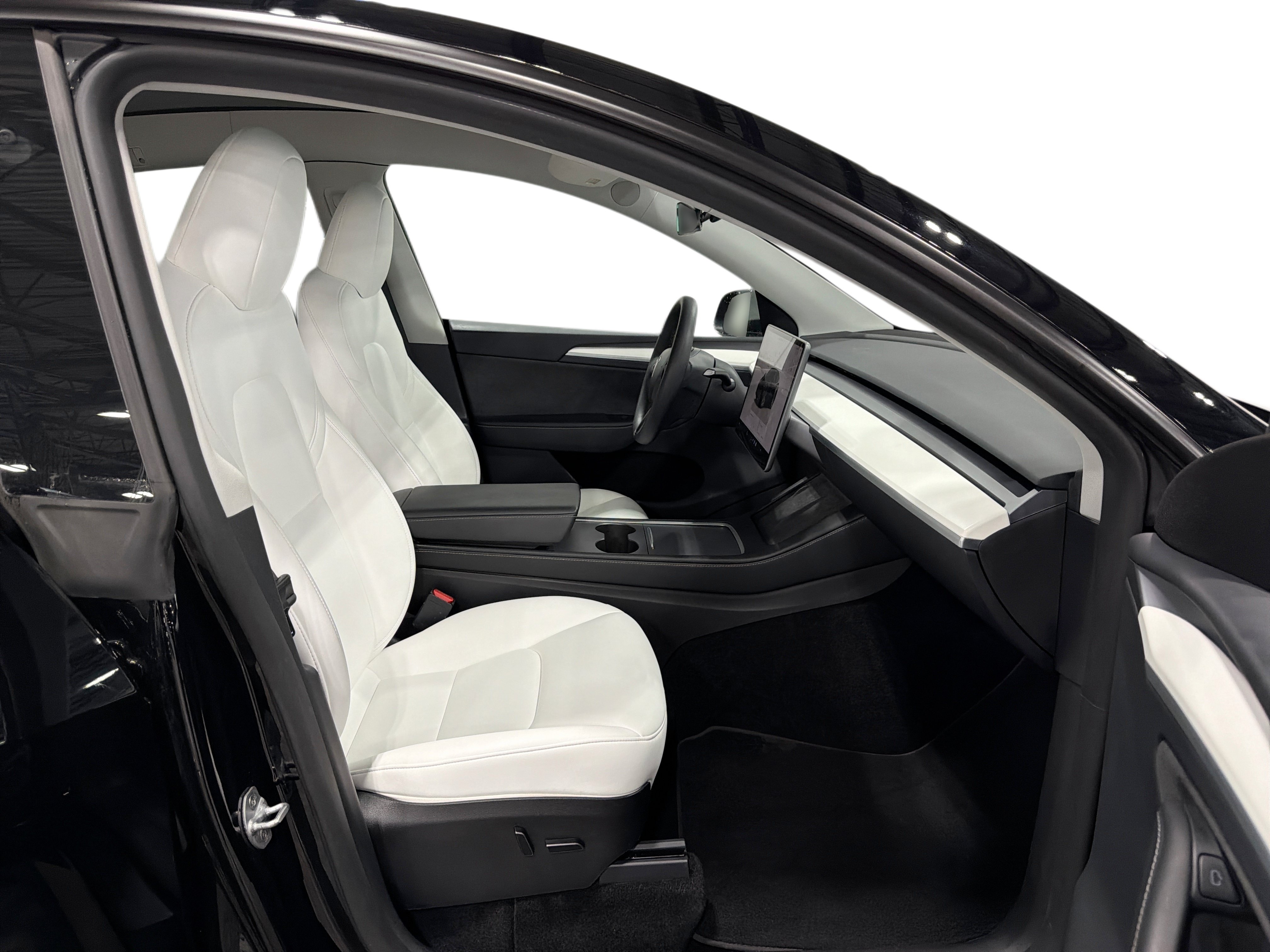 Certified 2023 Tesla Model Y Long Range AWD/4WD image 13