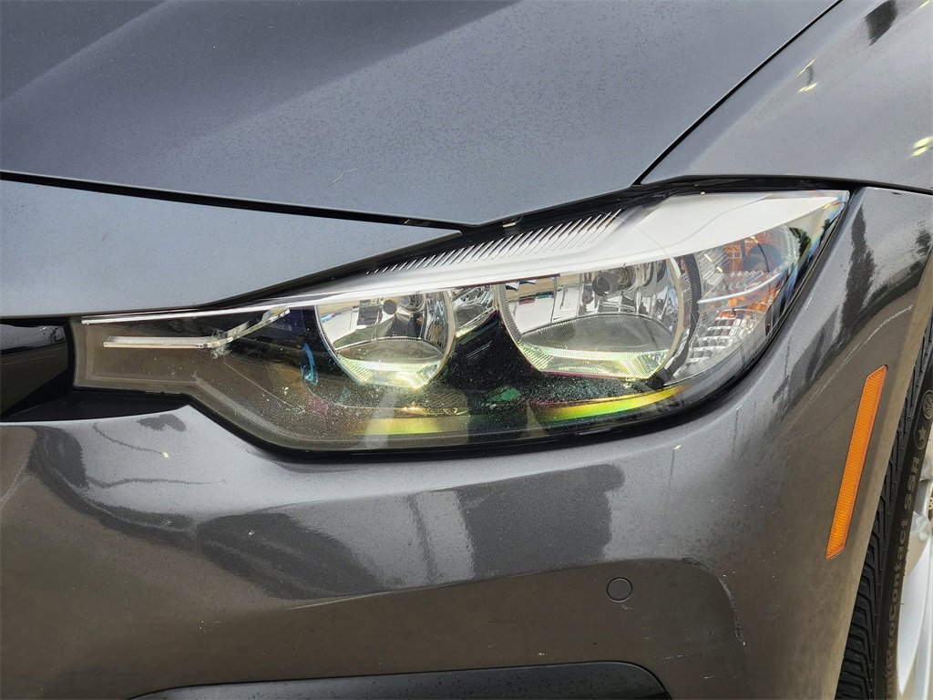 Used 2016 BMW 320i Sedan image 9