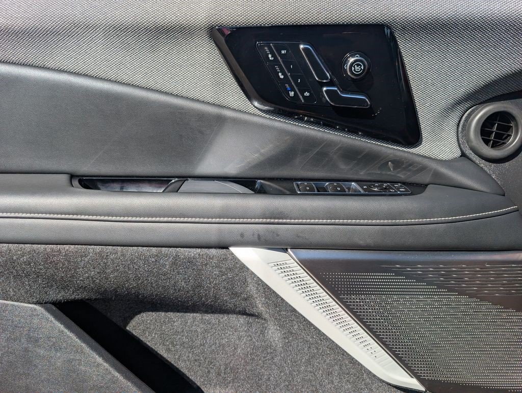 Certified 2025 Cadillac Optiq Sport 2 w/ LPO, Floor Liner Package AWD/4WD image 17