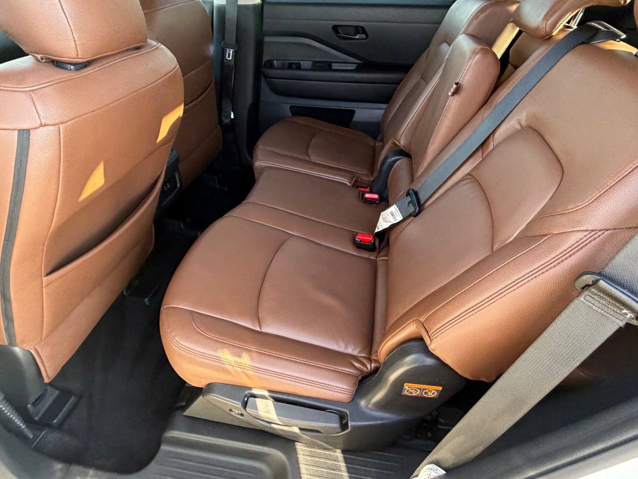 Certified 2024 Nissan Pathfinder SV FWD image 36