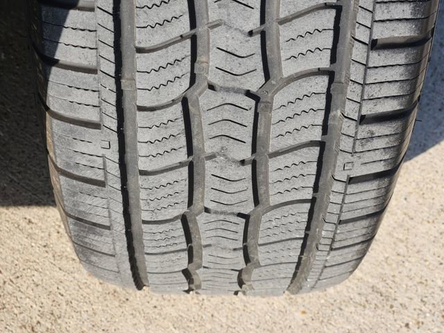 Used 2020 Chevrolet Traverse LS FWD image 18