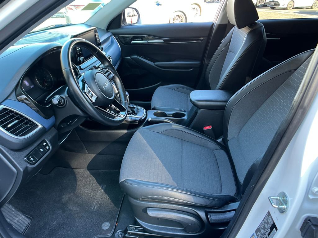 Used 2023 Kia Seltos S image 9