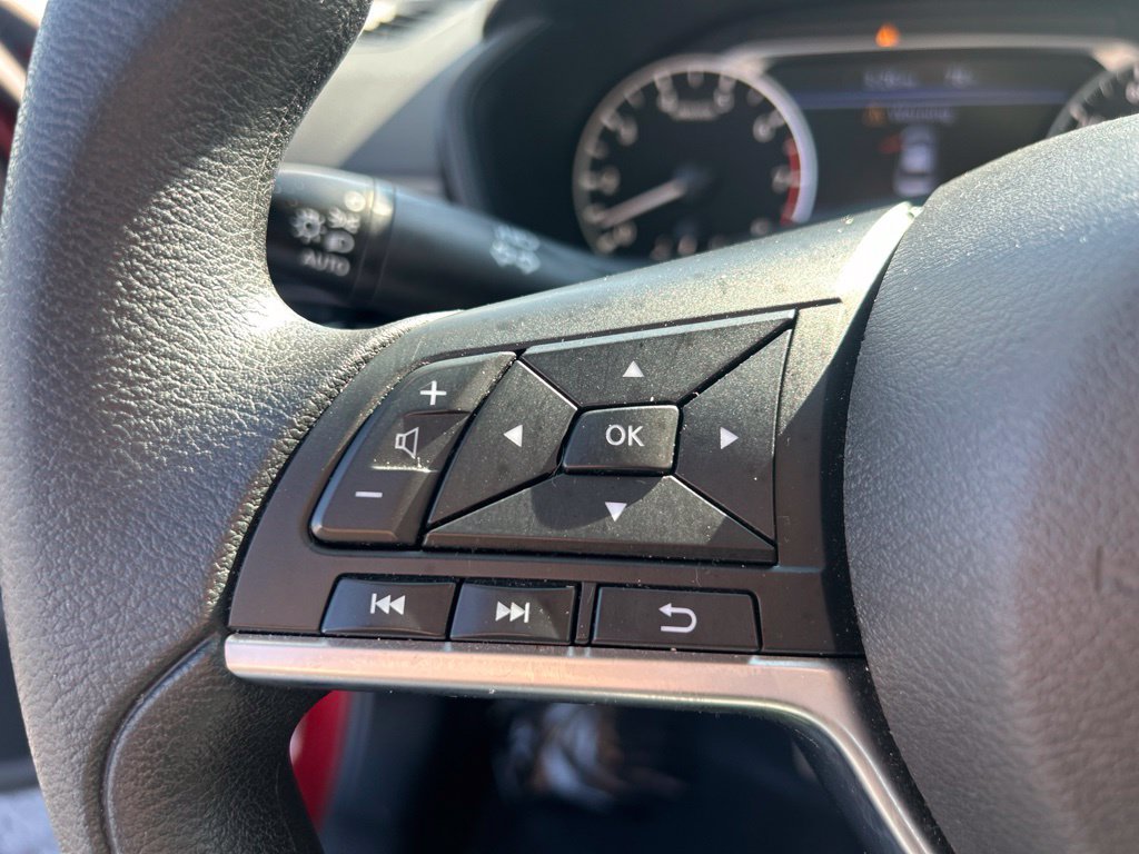 Used 2025 Nissan Altima 2.5 SV FWD image 23