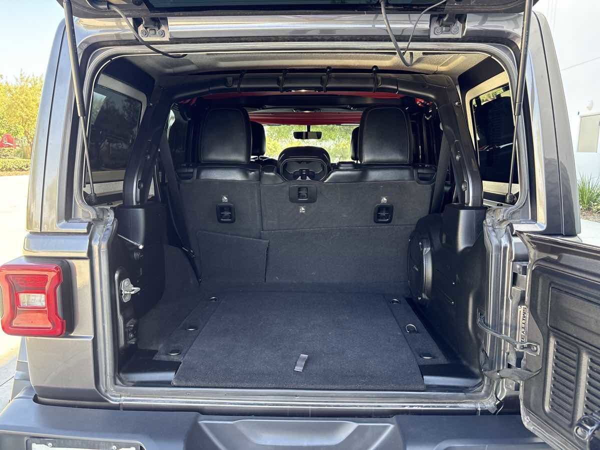 Used 2018 Jeep Wrangler Unlimited Rubicon AWD/4WD image 10