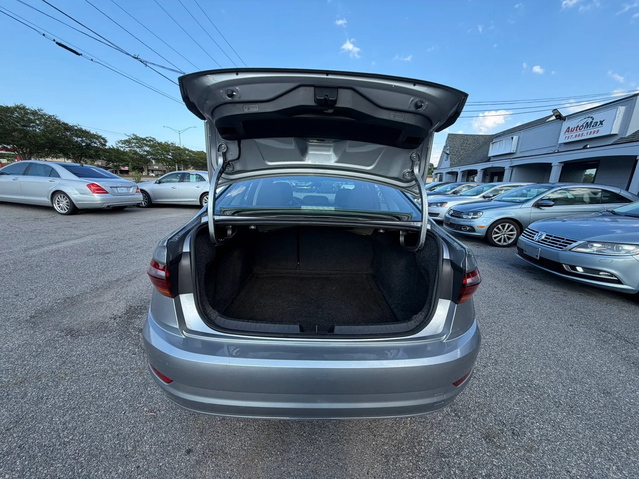 Used 2019 Volkswagen Jetta S w/ Driver Assistance Package FWD image 13