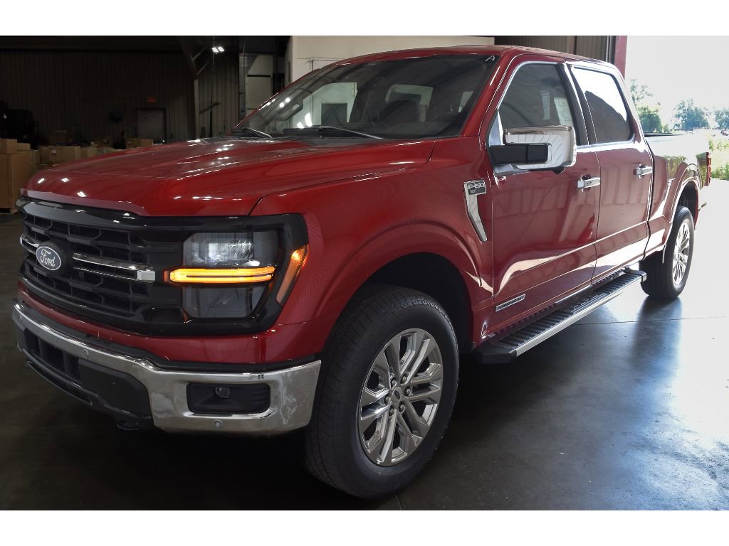 New 2025 Ford F150 XLT w/ Equipment Group 302A MID