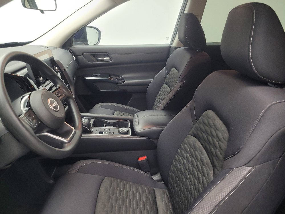 Used 2022 Nissan Pathfinder S image 18