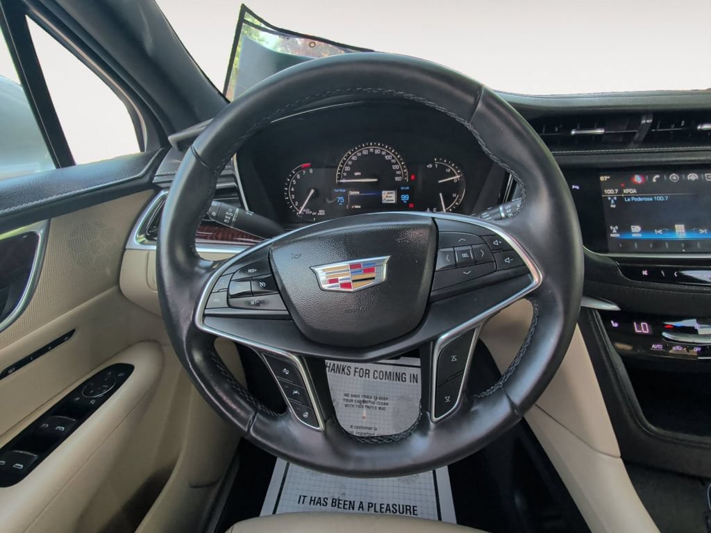 Used 2018 Cadillac XT5 Luxury w/ Driver Awareness Package AWD/4WD image 12