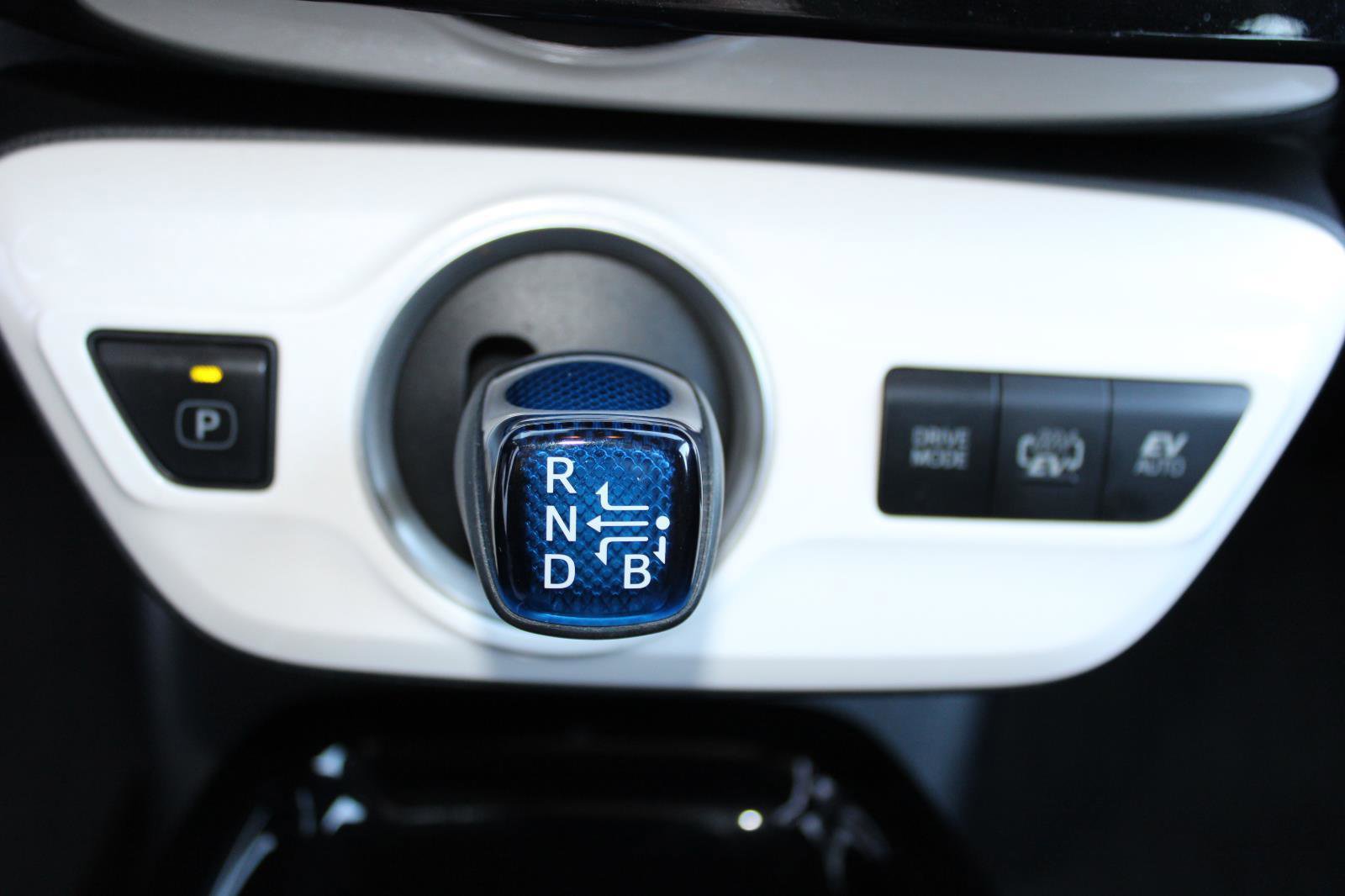 Used 2018 Toyota Prius Prime Plus image 22