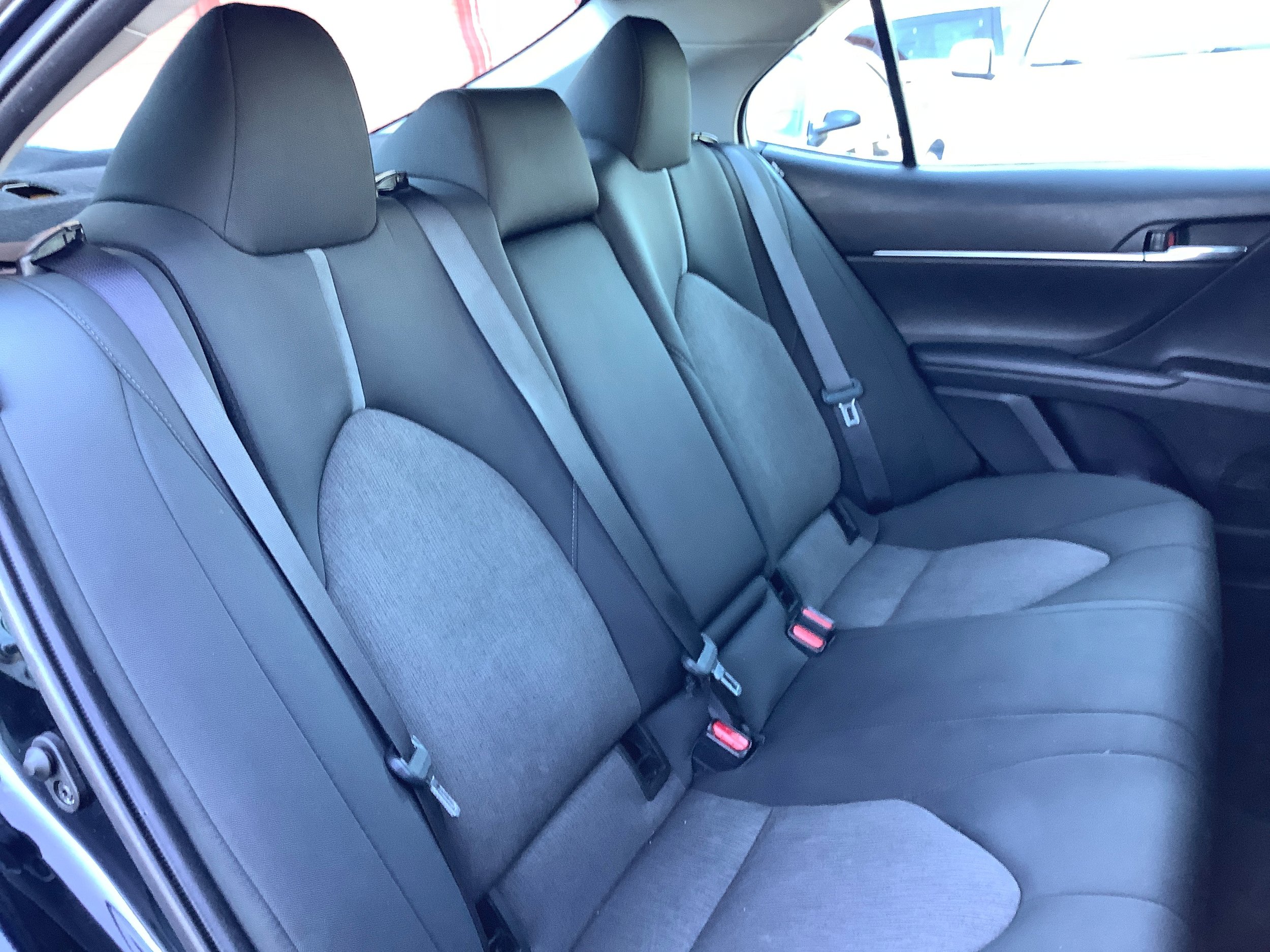 Used 2022 Toyota Camry LE FWD image 14