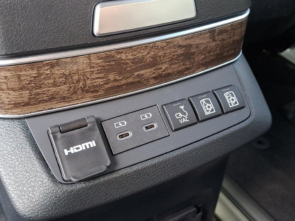 New 2026 Toyota Sienna Platinum AWD/4WD image 8