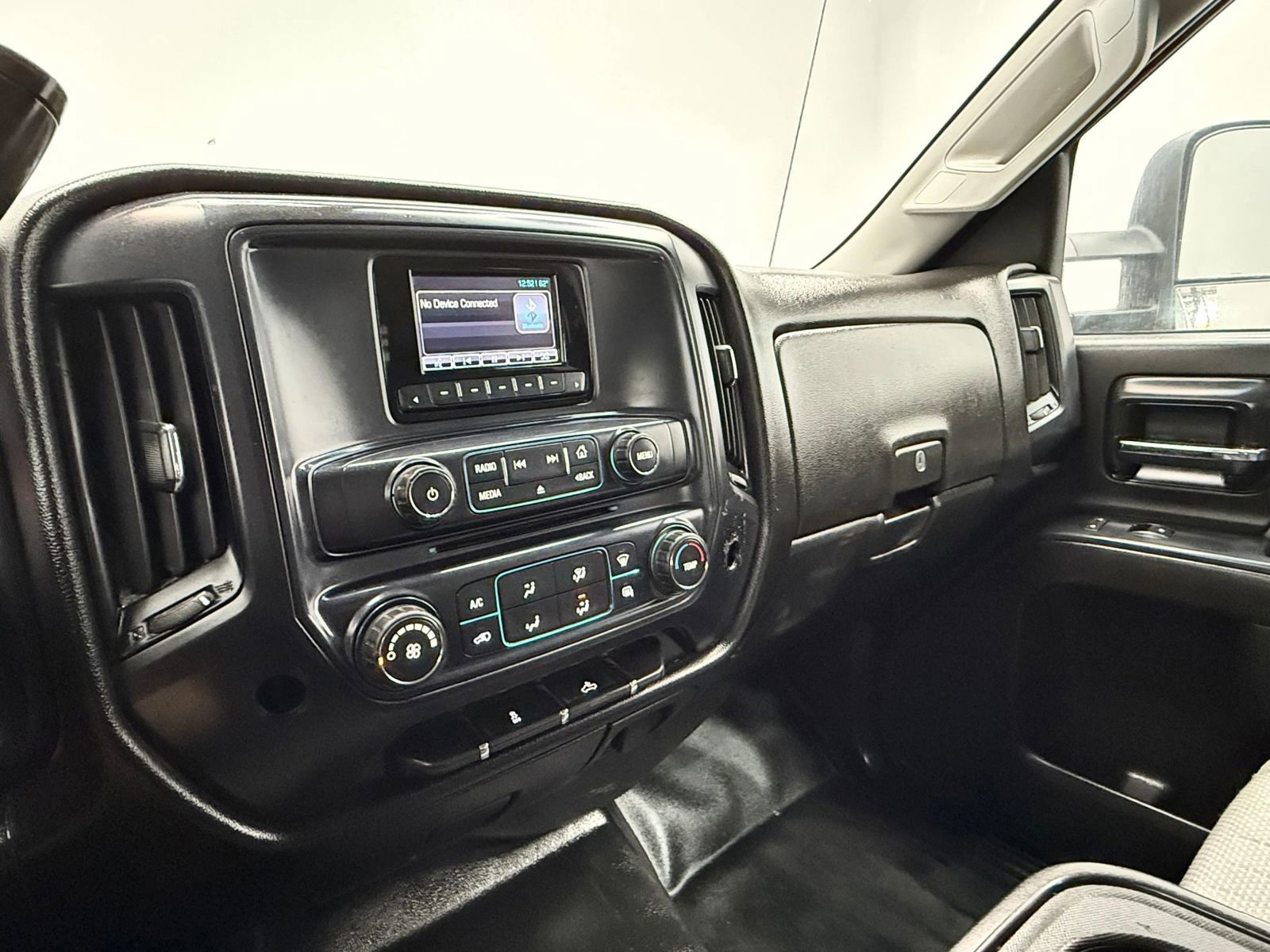 Used 2015 Chevrolet Silverado 2500 W/T w/ WT Fleet Convenience Package image 13