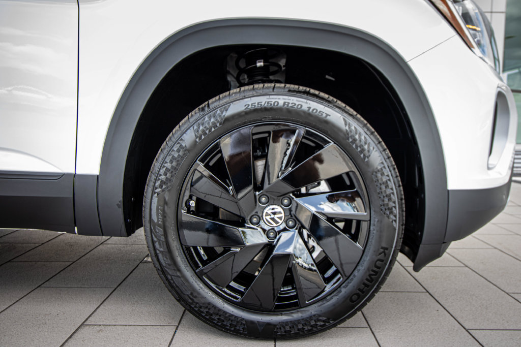 New 2026 Volkswagen Atlas SE FWD image 4