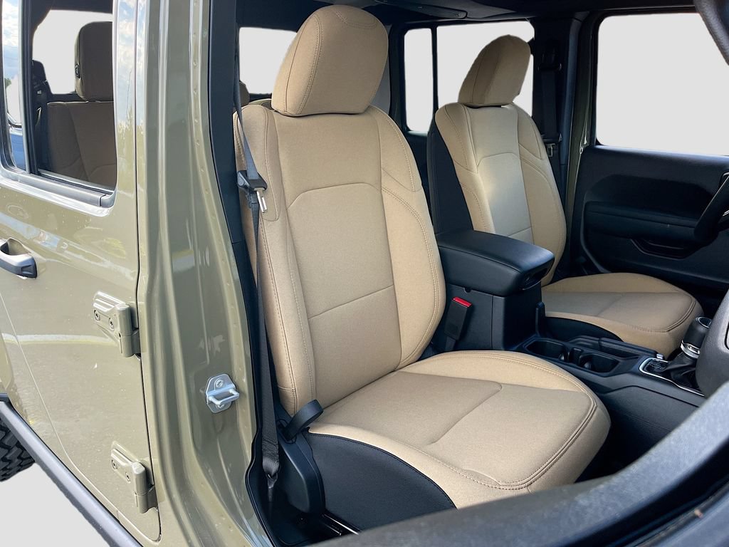 New 2026 Jeep Gladiator Willys AWD/4WD image 25