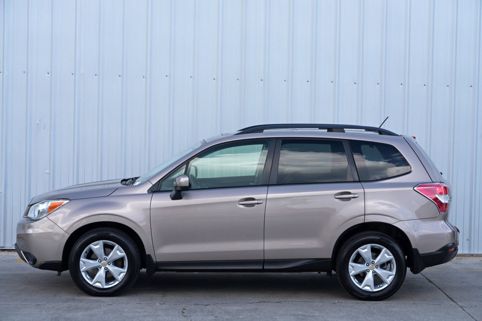 Used 2015 Subaru Forester 2.5i Premium w/ All-Weather Package image 42