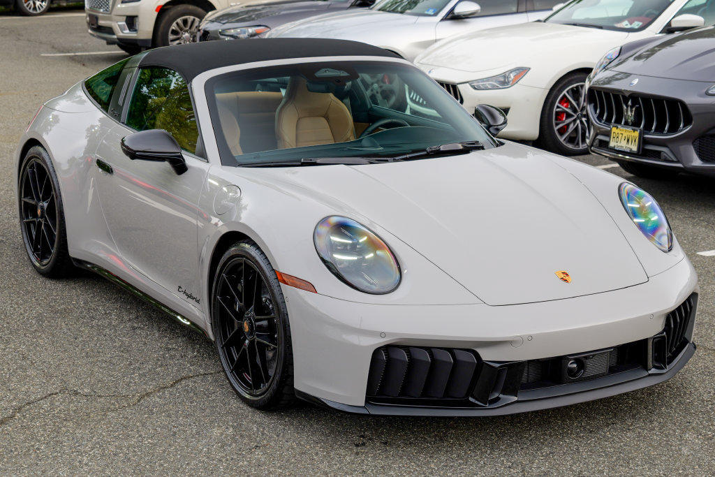 Used 2026 Porsche 911 Targa 4 GTS AWD/4WD image 10