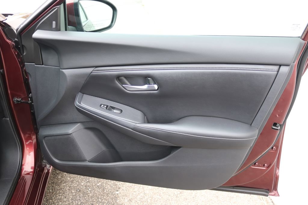 Used 2021 Nissan Sentra SV FWD image 12