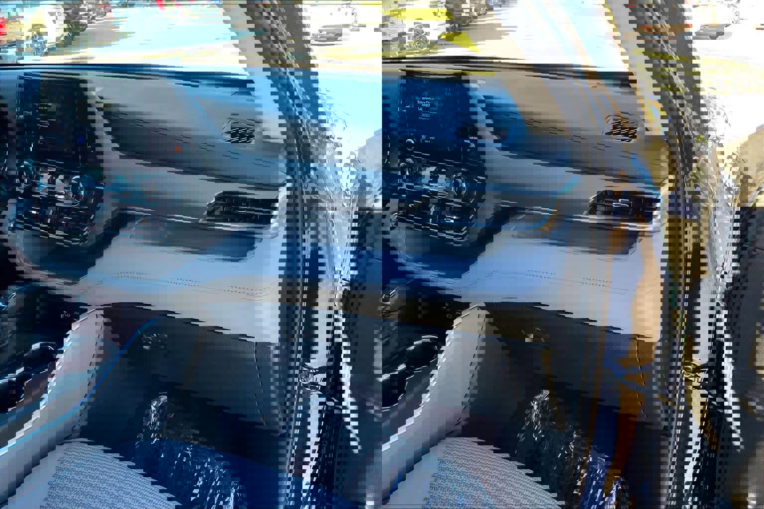 Used 2023 Toyota Highlander LE image 17