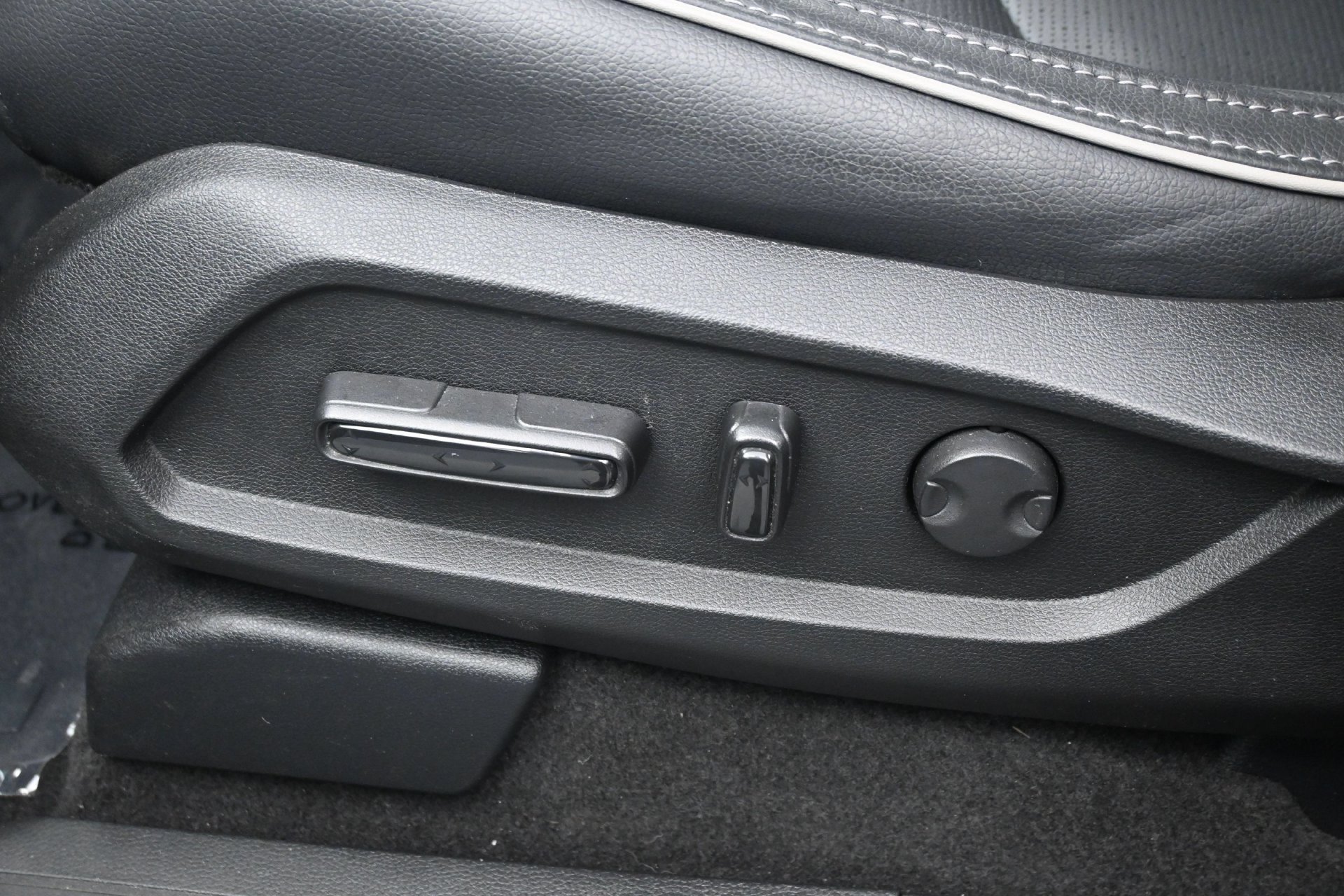 Used 2025 Honda Pilot Touring image 27