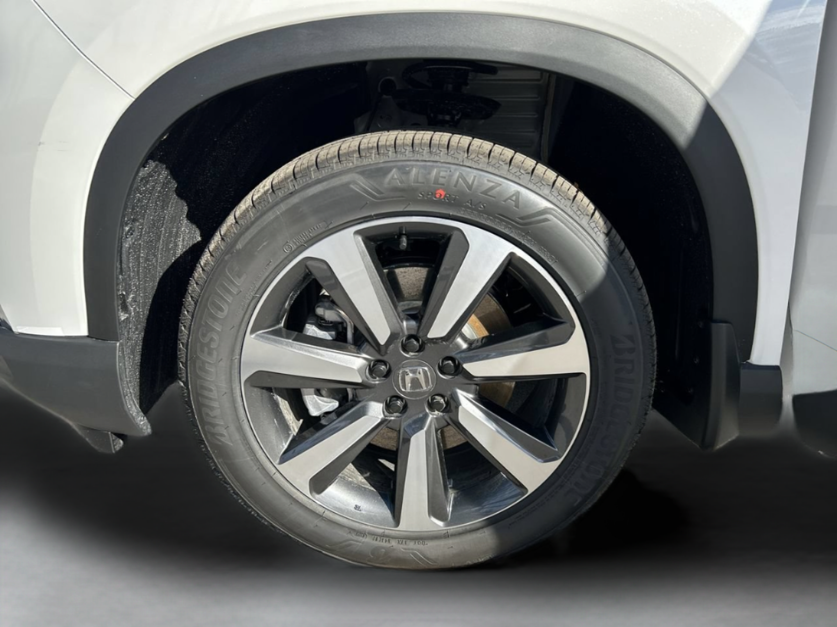 Used 2024 Honda Pilot Touring image 31