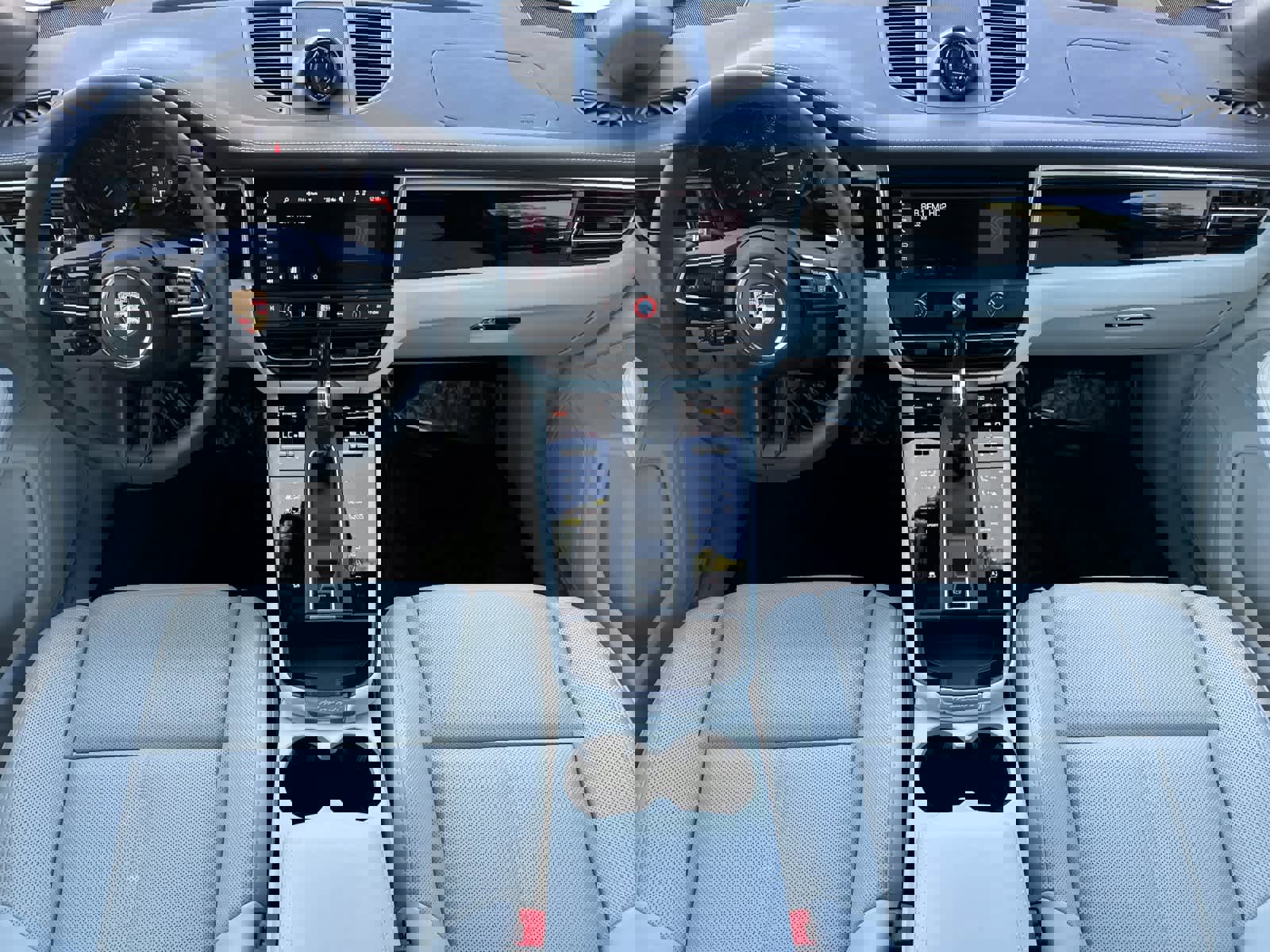 New 2026 Porsche Macan AWD/4WD image 6