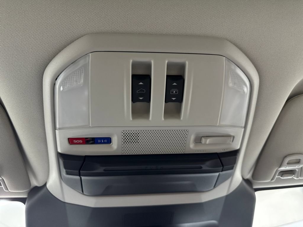 New 2025 Subaru Ascent Limited image 22