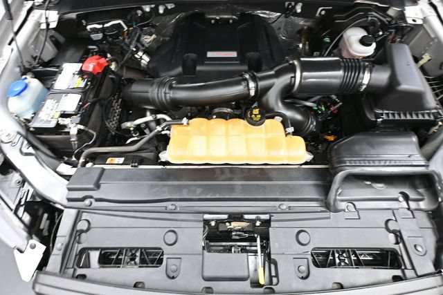 Used 2017 Ford F150 Raptor w/ Equipment Group 801A Mid AWD/4WD image 40