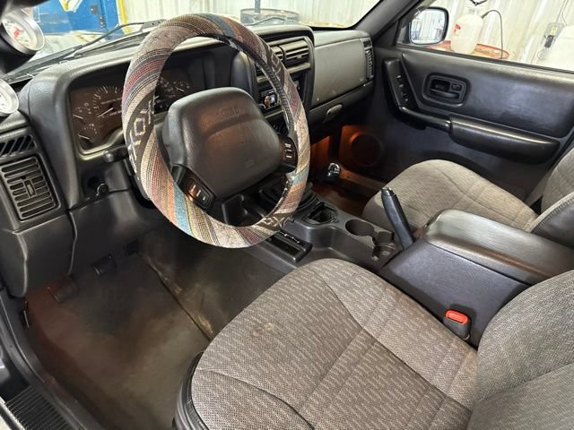 Used 1999 Jeep Cherokee Sport AWD/4WD image 24