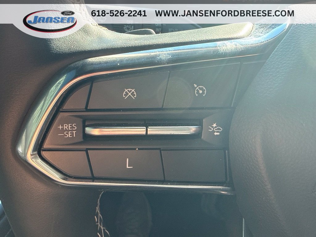 Used 2025 Chevrolet Traverse LT w/ Midnight/Sport Edition FWD image 16