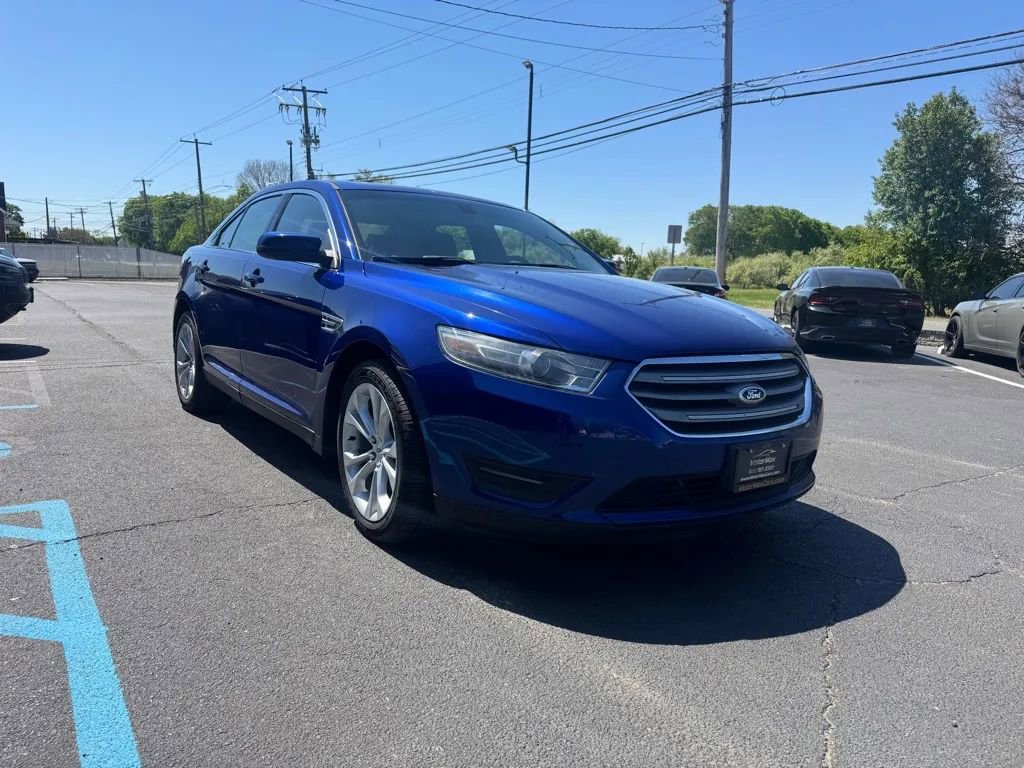 Used 2013 Ford Taurus SEL image 4