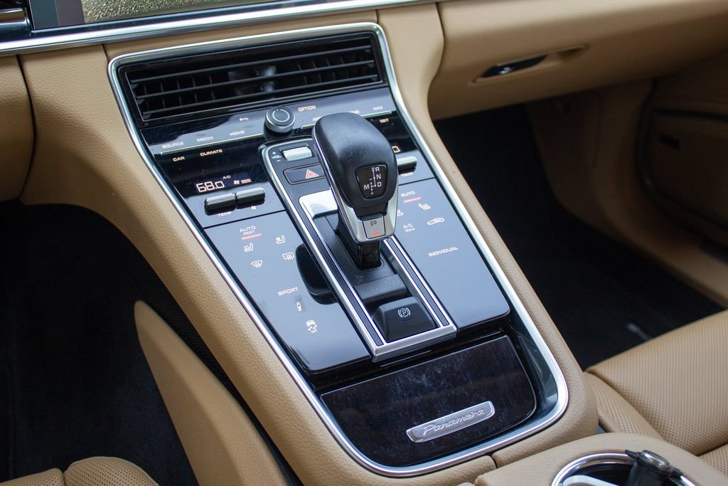 Used 2022 Porsche Panamera 4S AWD/4WD image 21