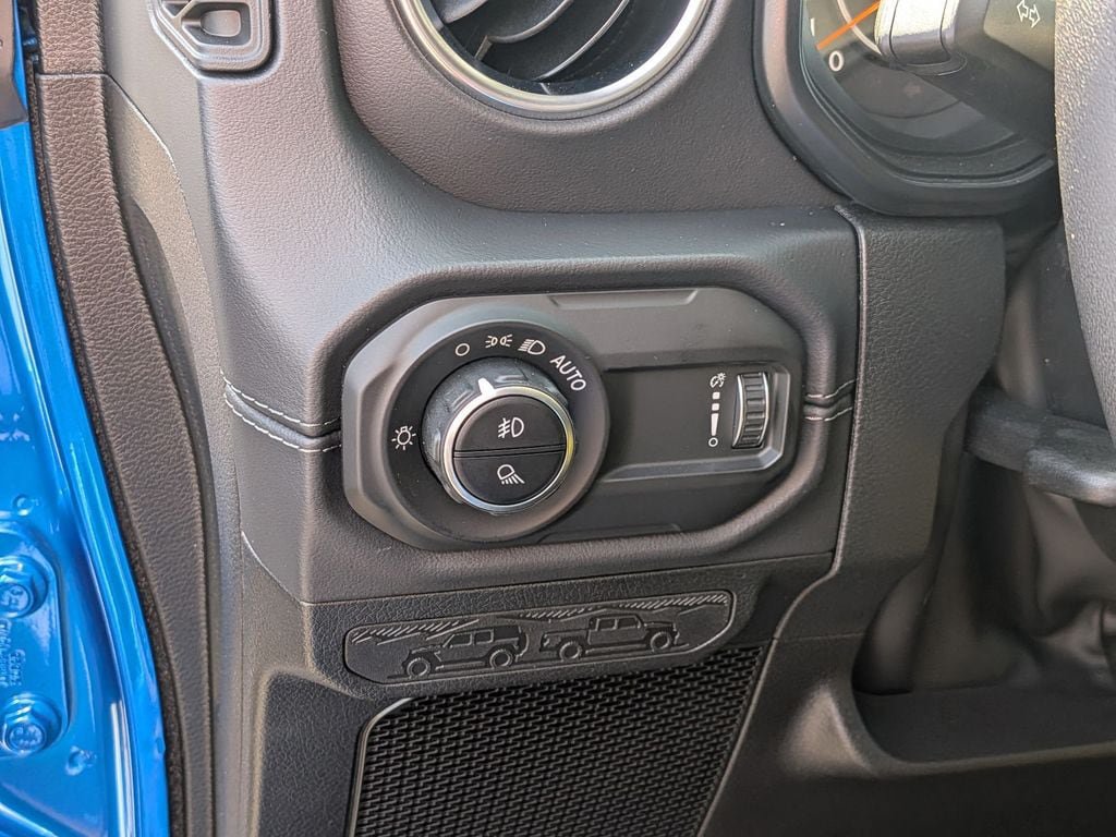 New 2026 Jeep Gladiator Sport AWD/4WD image 14